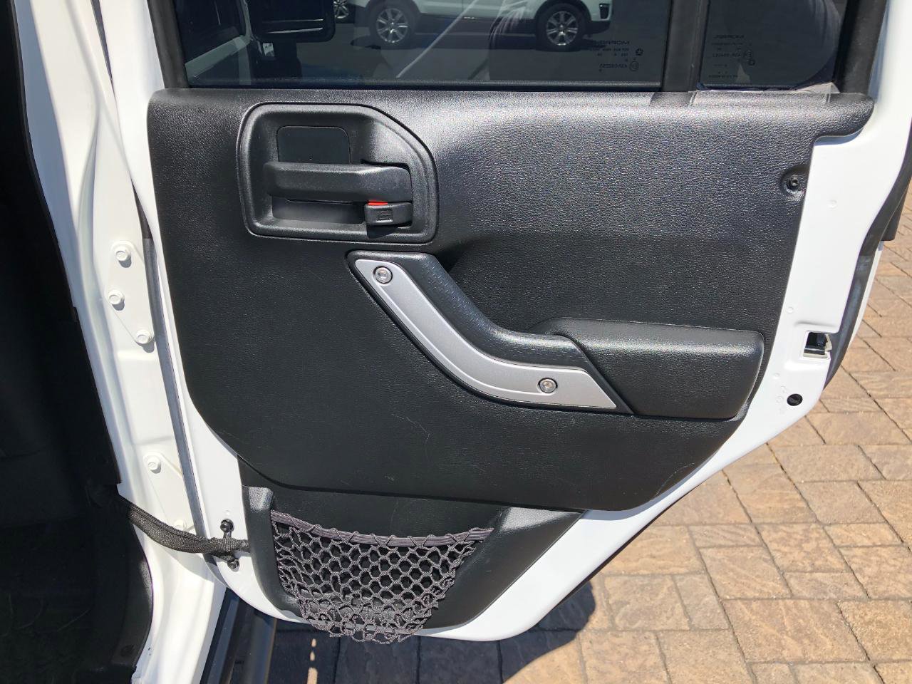 Used 2016 Jeep Wrangler Unlimited Rubicon image 49