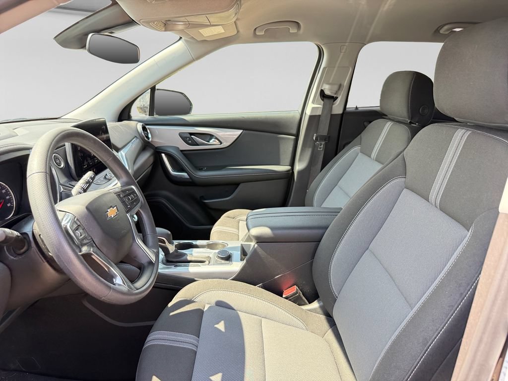Used 2025 Chevrolet Blazer LT AWD/4WD image 21