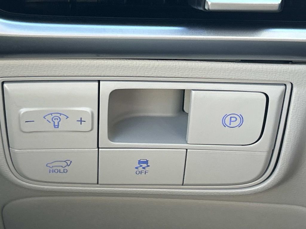 New 2026 Hyundai Tucson Limited image 30