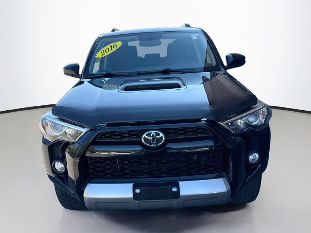 Used 2016 Toyota 4Runner Trail AWD/4WD image 2