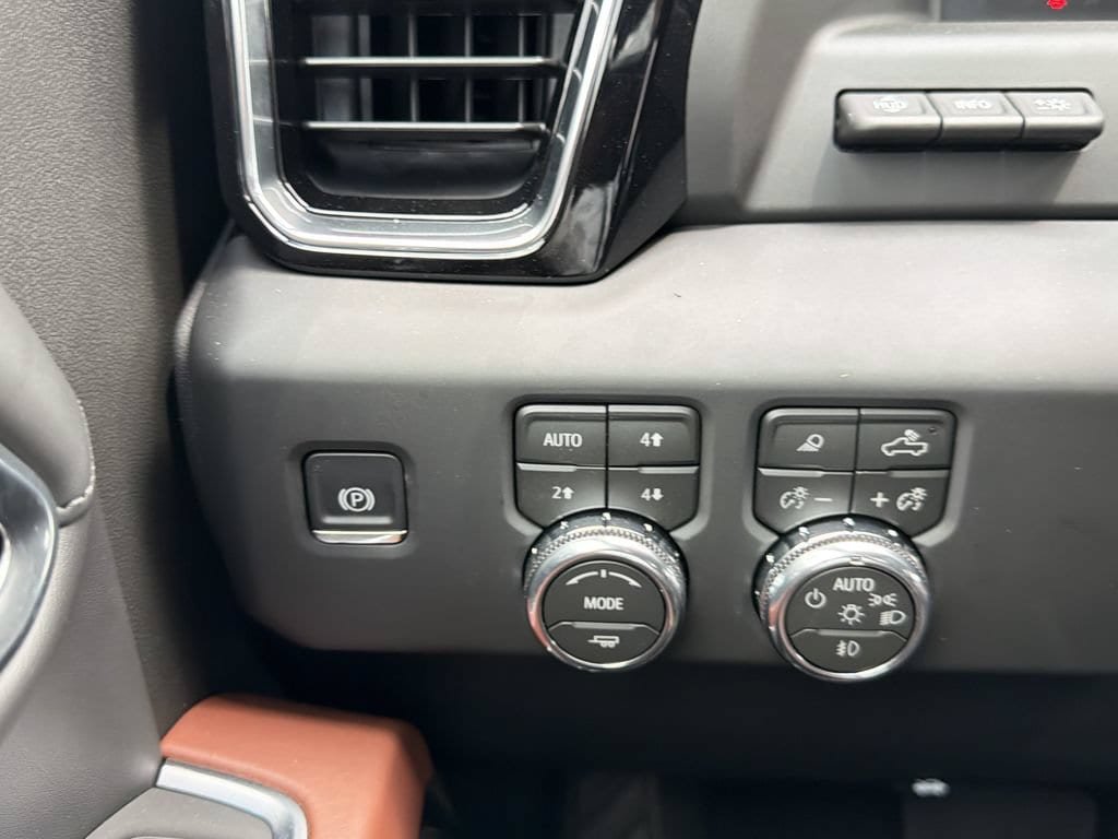 New 2026 GMC Sierra 2500 Denali Ultimate AWD/4WD image 29