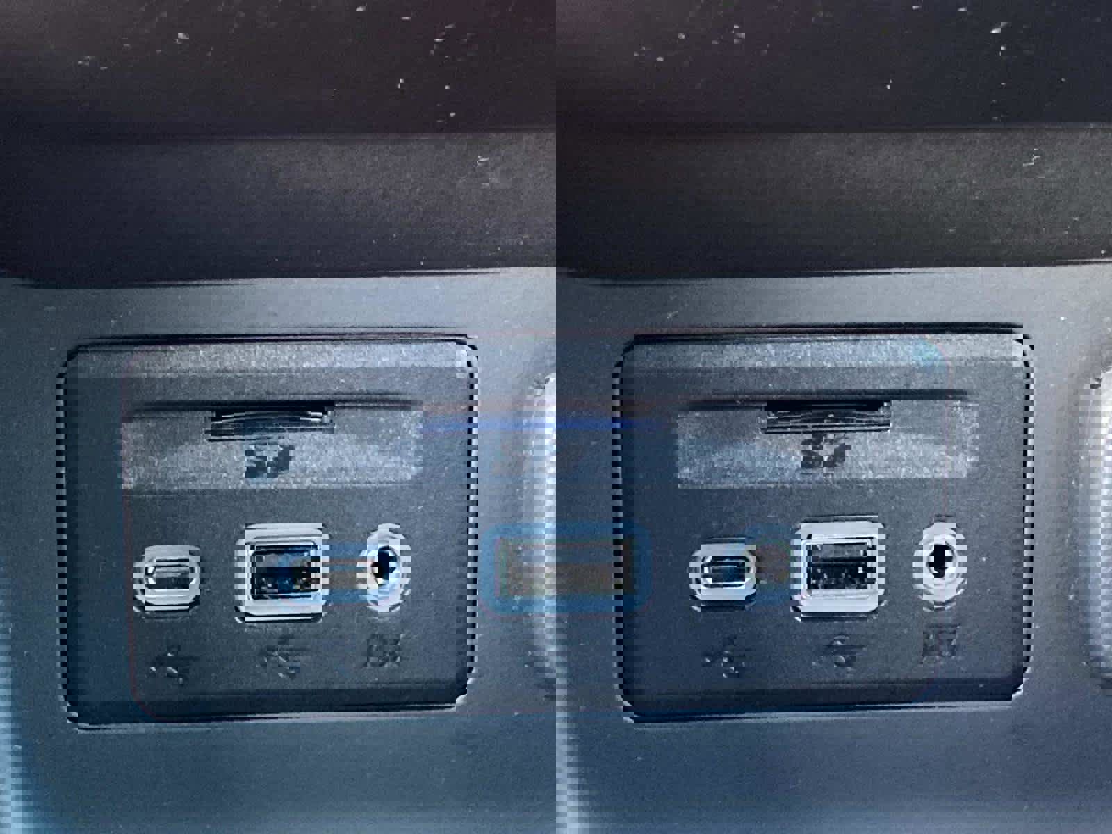 Used 2024 GMC Terrain SLT image 14