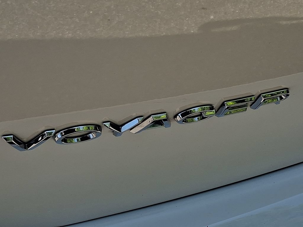 Used 2024 Chrysler Voyager LX FWD image 29