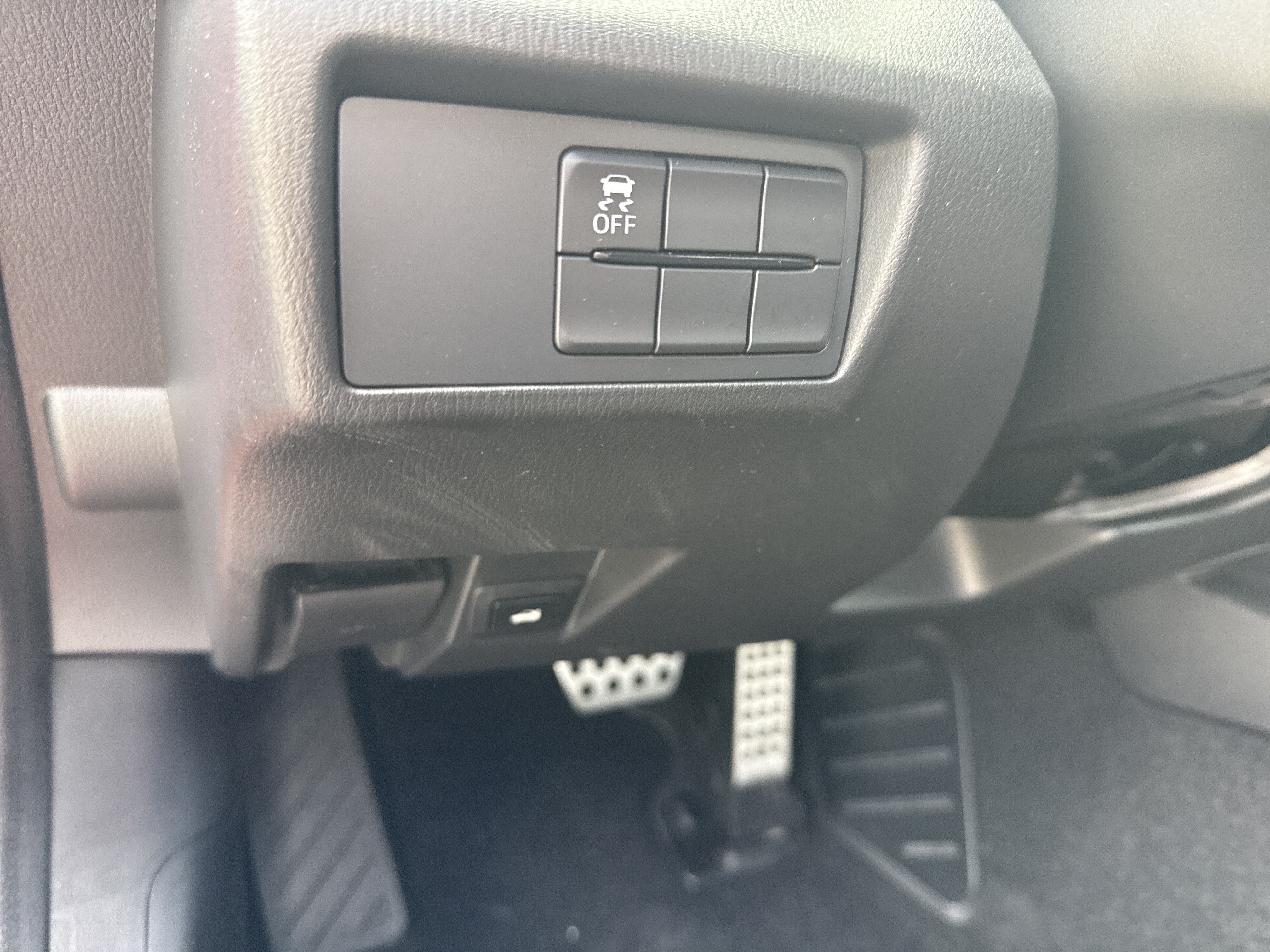 Used 2020 FIAT 124 Spider Abarth RWD image 27