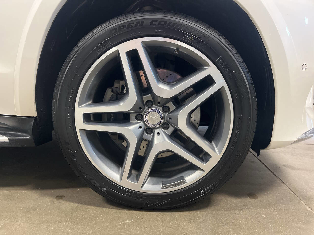 Used 2017 Mercedes-Benz GLS 550 4MATIC image 8