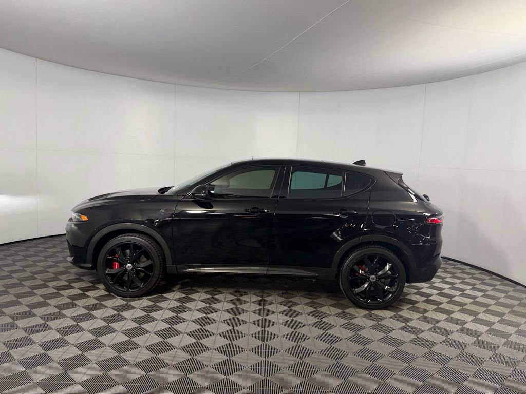 Used 2024 Dodge Hornet R/T Plus image 11