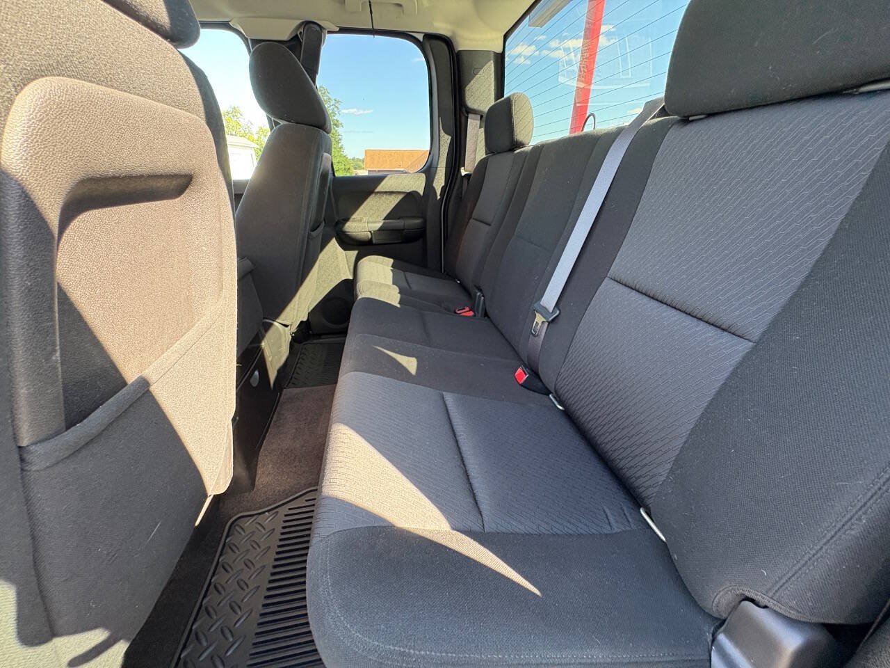 Used 2011 Chevrolet Silverado 3500 LT AWD/4WD image 11