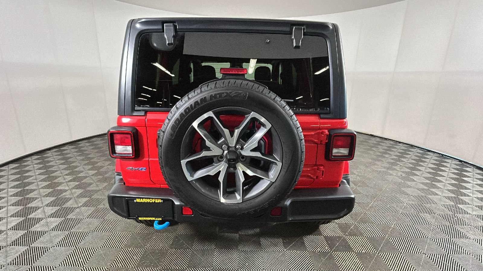 Used 2024 Jeep Wrangler Unlimited w/ Convenience Group AWD/4WD image 4