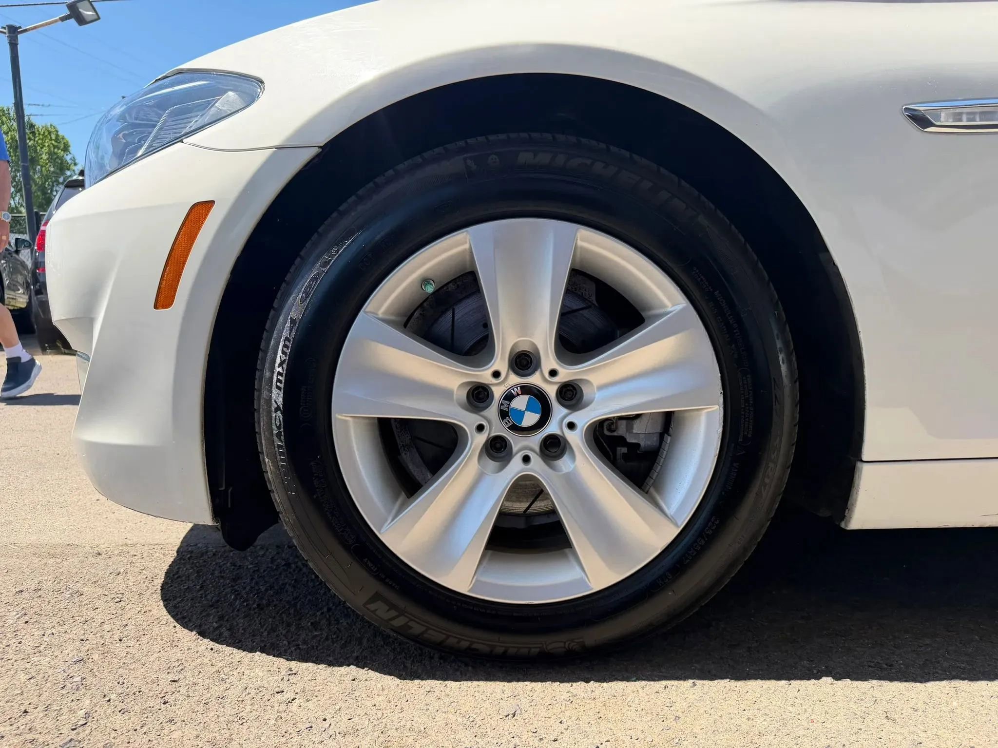 Used 2013 BMW 528i xDrive Sedan AWD/4WD image 9