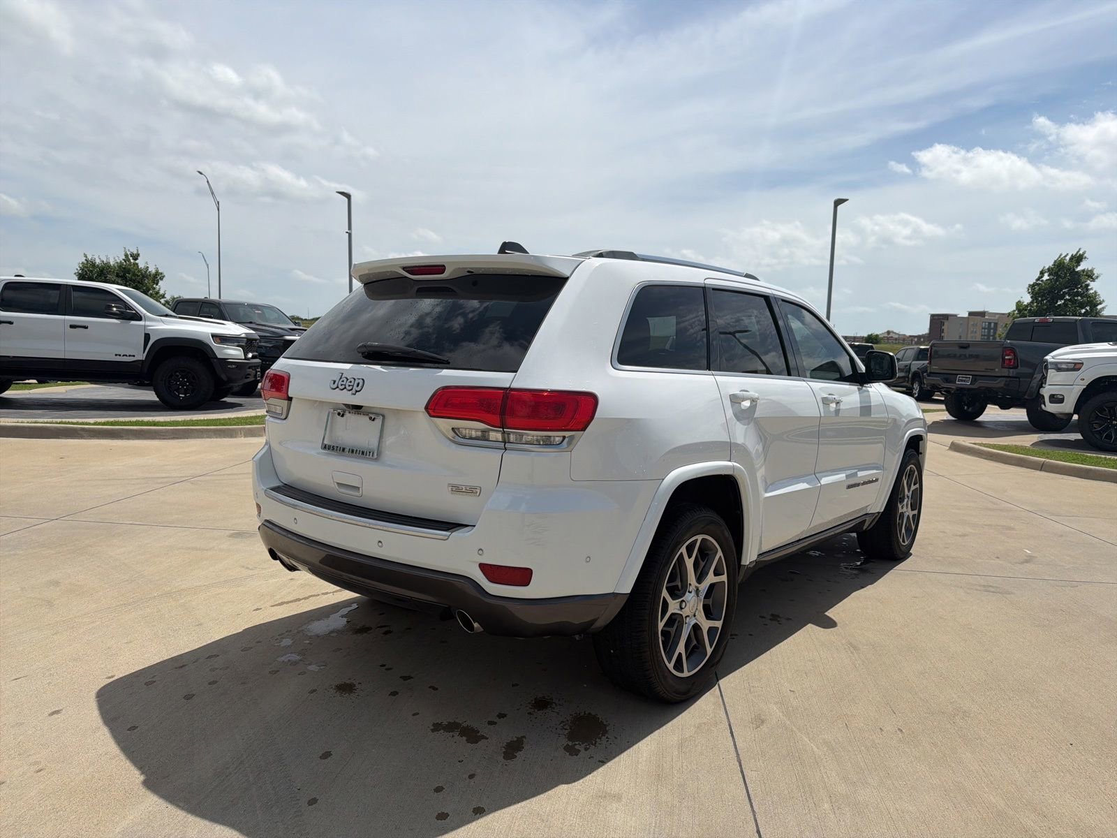Used 2018 Jeep Grand Cherokee Limited RWD image 6