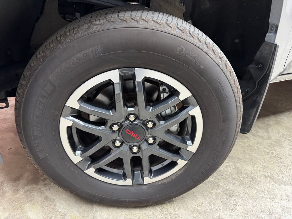 Used 2025 Toyota Tacoma TRD Sport AWD/4WD image 27