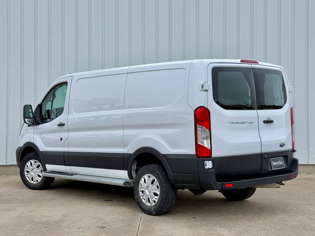 Used 2025 Ford Transit 250 Low Roof w/ Exterior Upgrade Package RWD image 4