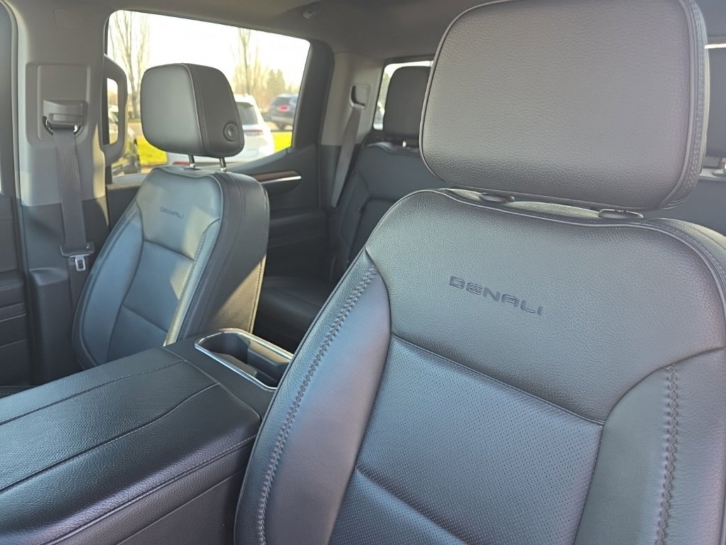 Used 2023 GMC Sierra 1500 Denali w/ Denali Reserve Package image 13