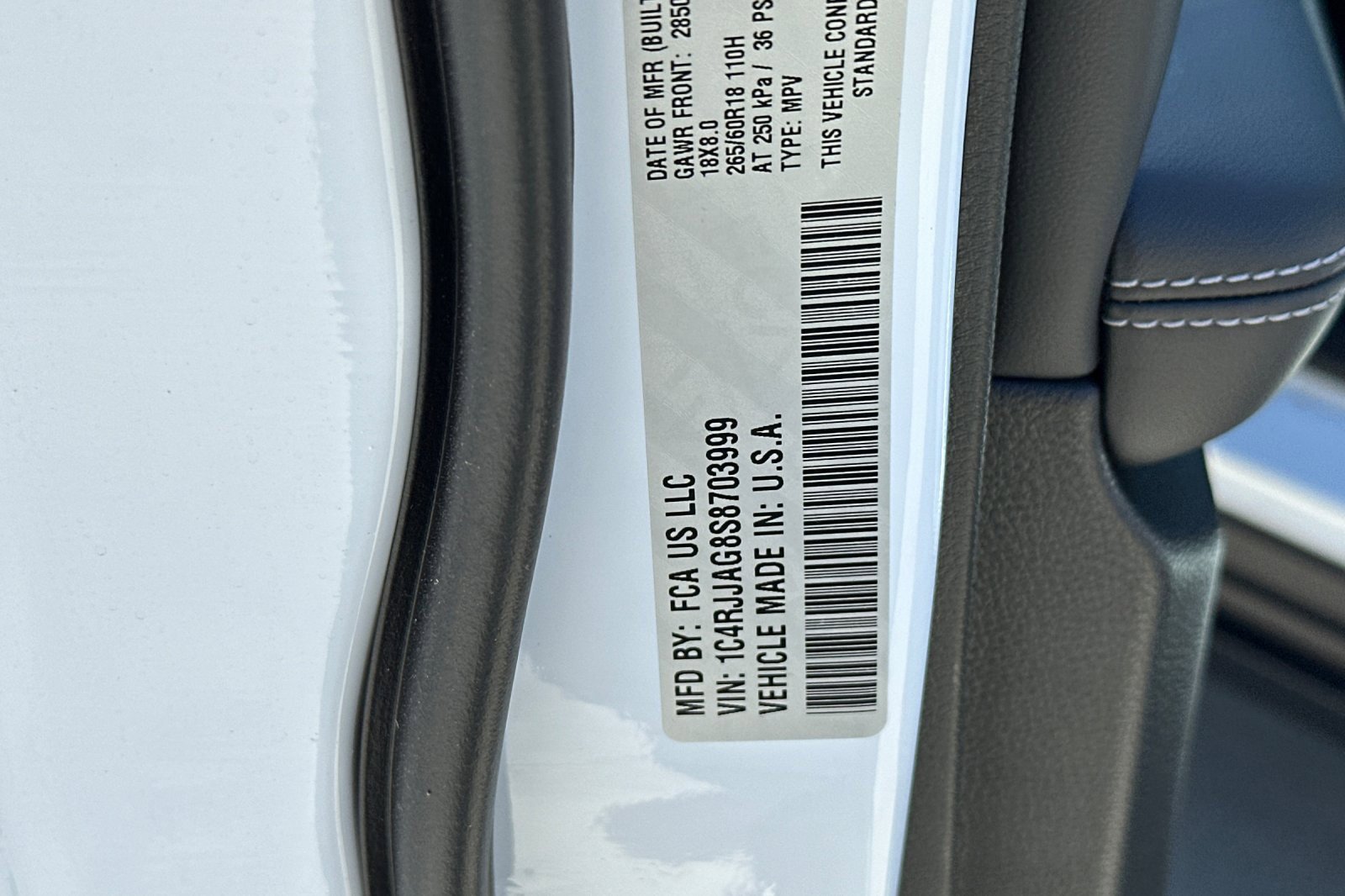 New 2025 Jeep Grand Cherokee L Laredo w/ Luxury Tech Group I image 30