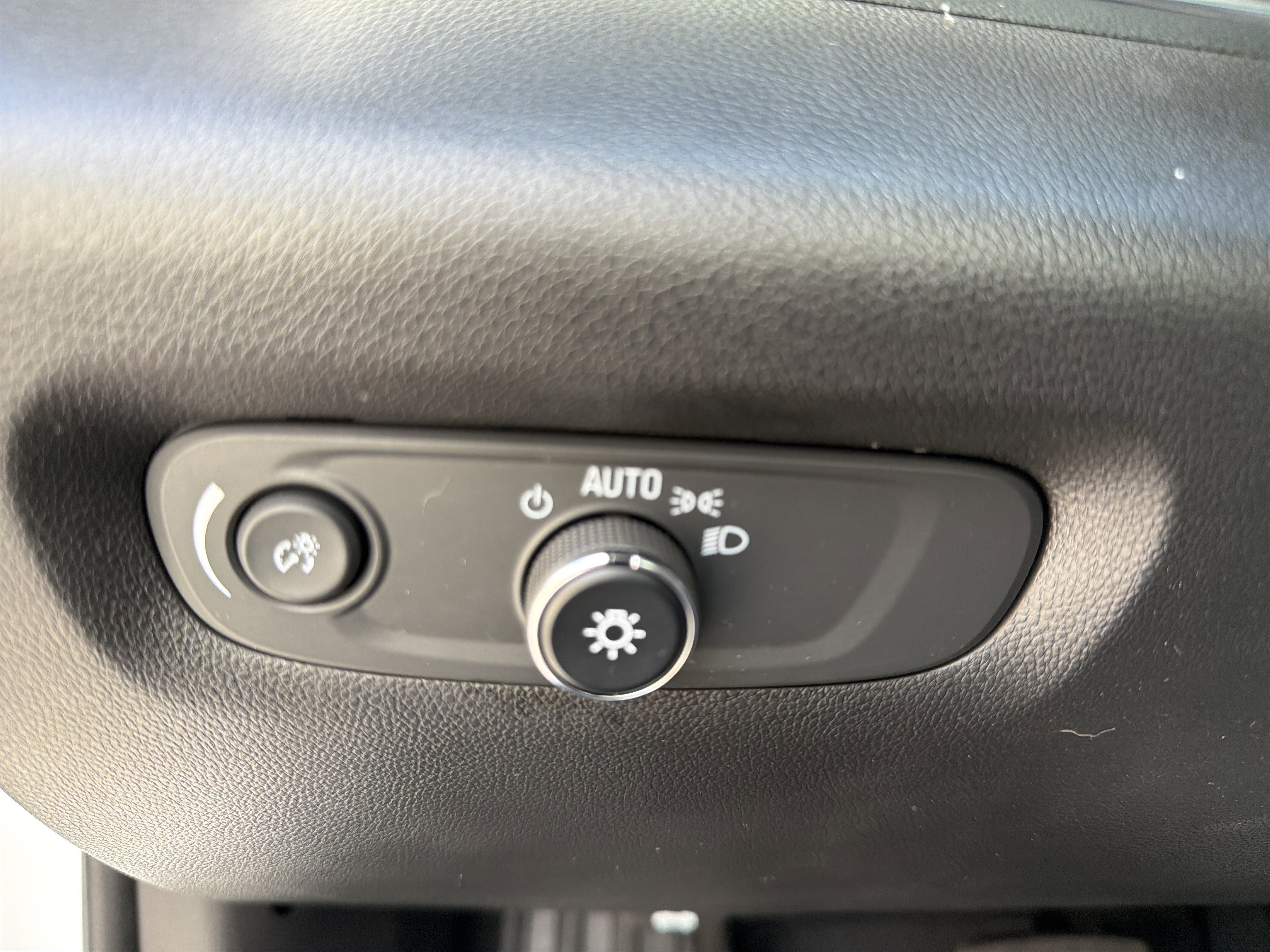 Certified 2023 Chevrolet Traverse High Country image 15