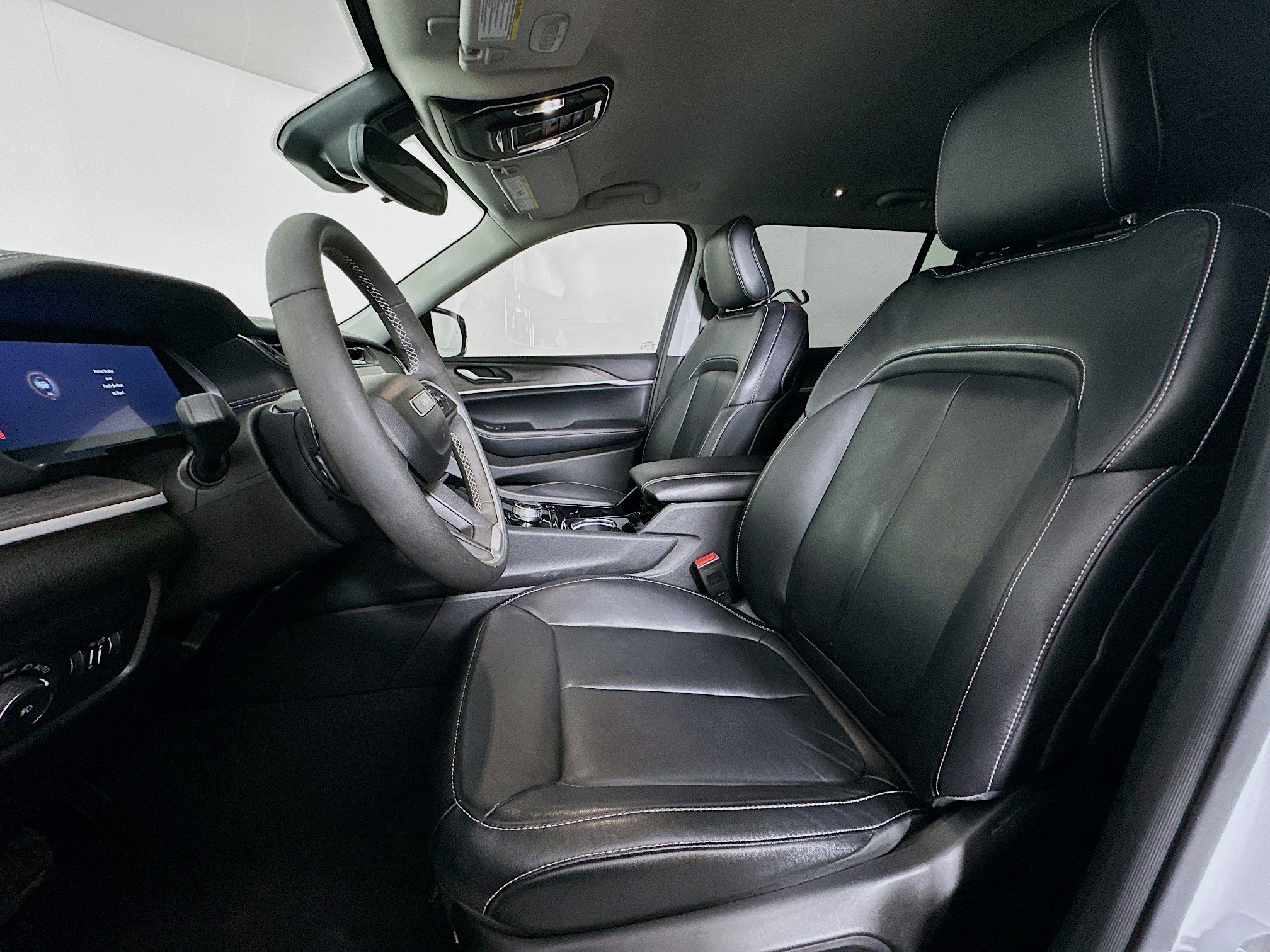 Used 2023 Jeep Grand Cherokee L Limited image 13