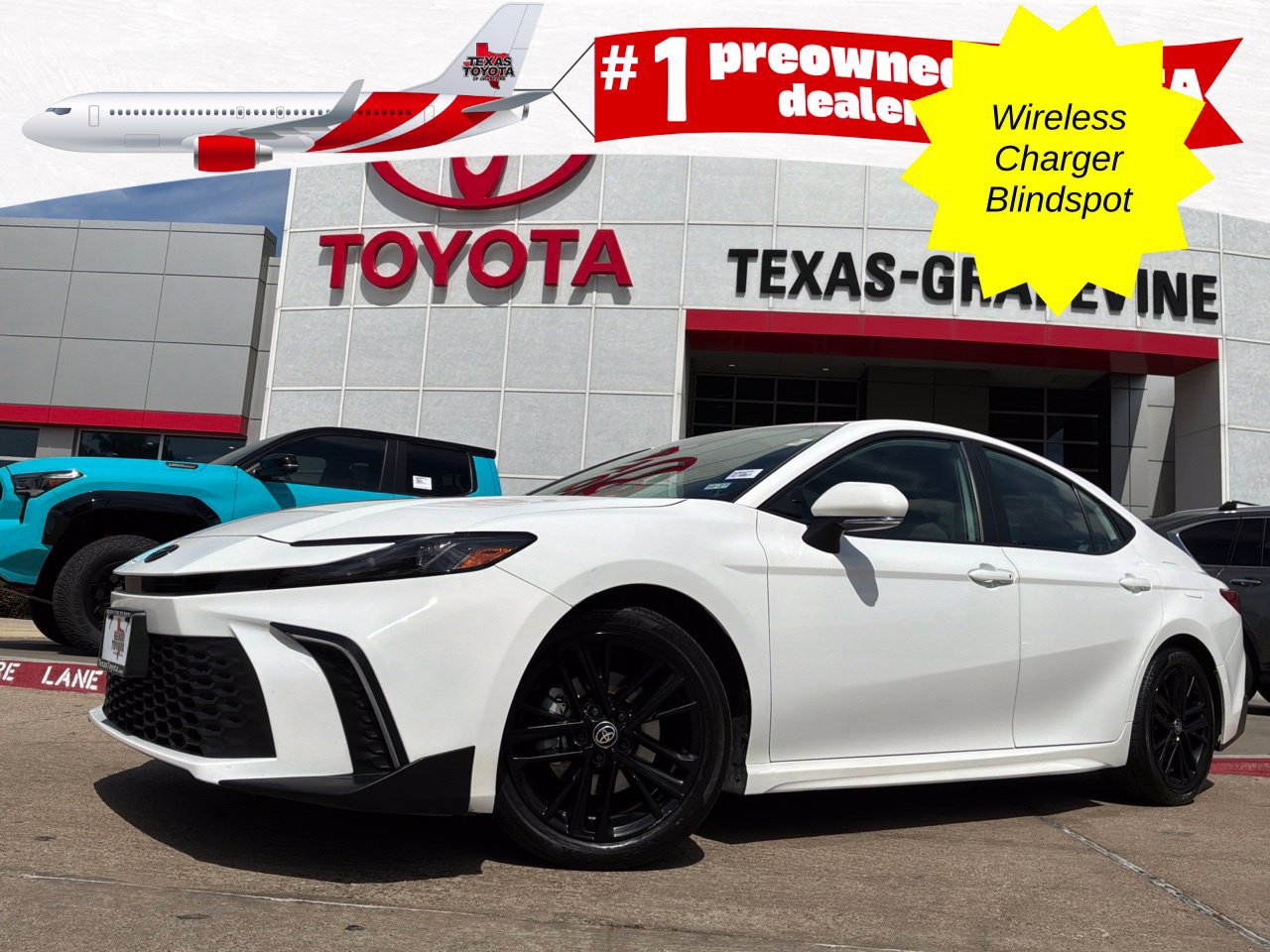 Used 2025 Toyota Camry SE w/ Convenience Package FWD image 1