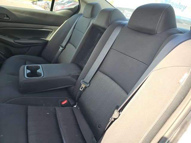 Used 2024 Nissan Altima 2.5 SV image 28