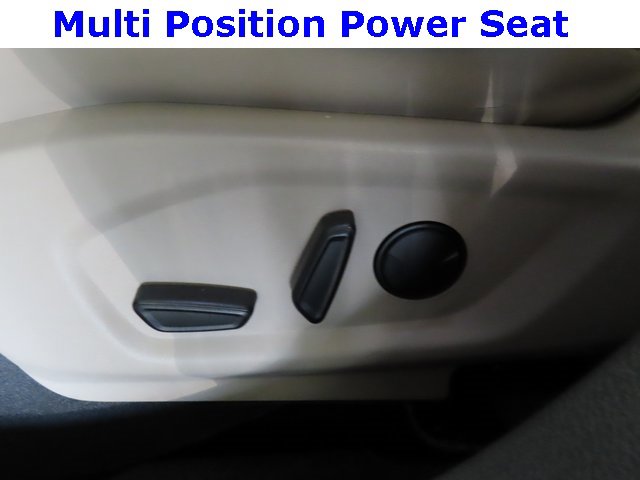 Used 2019 Ford Explorer XLT w/ Equipment Group 202A image 18