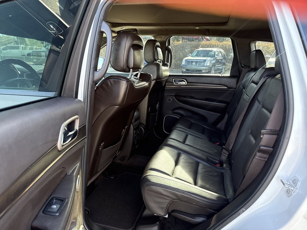 Used 2016 Jeep Grand Cherokee Summit w/ Platinum Series Group image 18