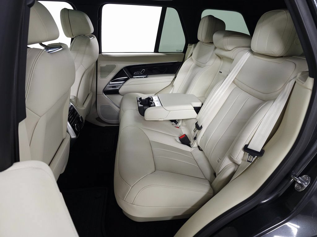 Certified 2025 Land Rover Range Rover SE AWD/4WD image 38