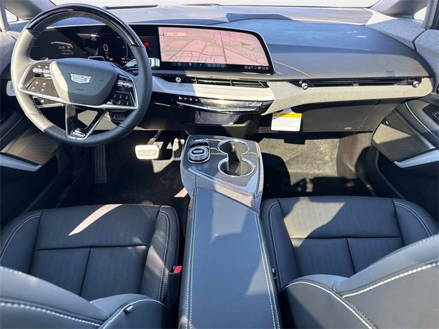 New 2026 Cadillac Optiq Luxury 2 image 14