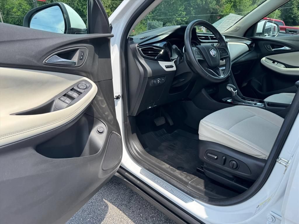 Used 2021 Buick Encore GX Select w/ Advanced Technology Package AWD/4WD image 14