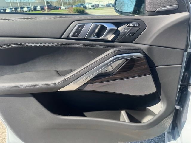 New 2026 BMW X6 xDrive40i w/ Executive Package image 10