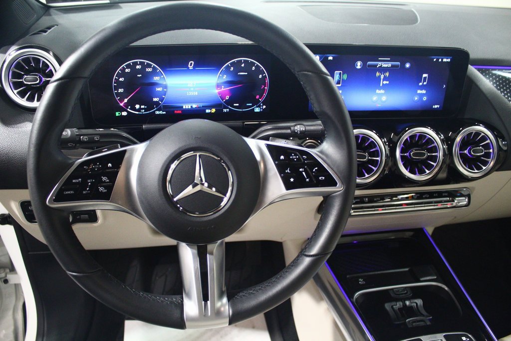 Used 2025 Mercedes-Benz GLA 250 4MATIC image 6