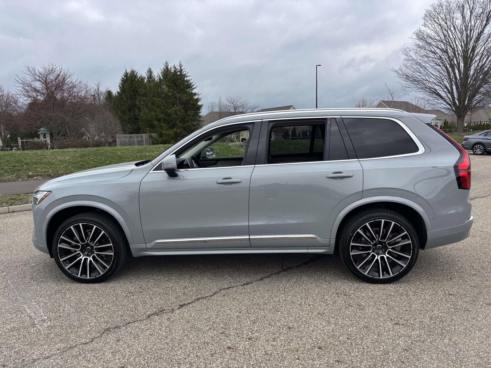 New 2026 Volvo XC90 B6 Plus w/ Protection Package Premier image 8