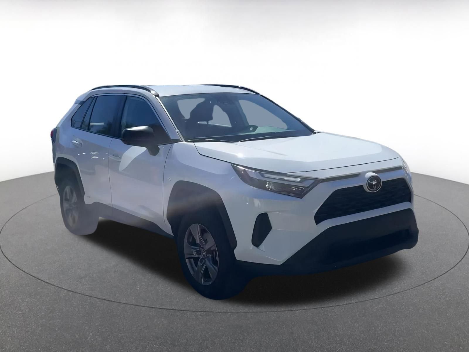 Used 2025 Toyota RAV4 LE video 2