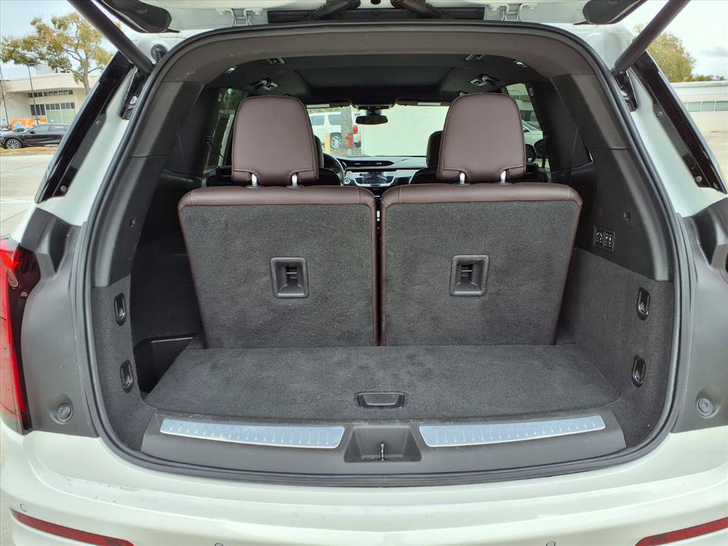 Certified 2022 Cadillac XT6 Premium Luxury image 16