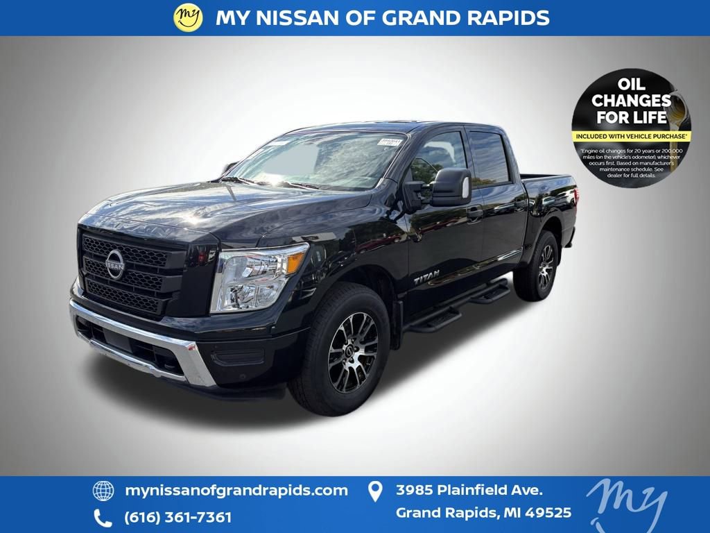 Used 2024 Nissan Titan SV w/ SV Convenience Package image 7
