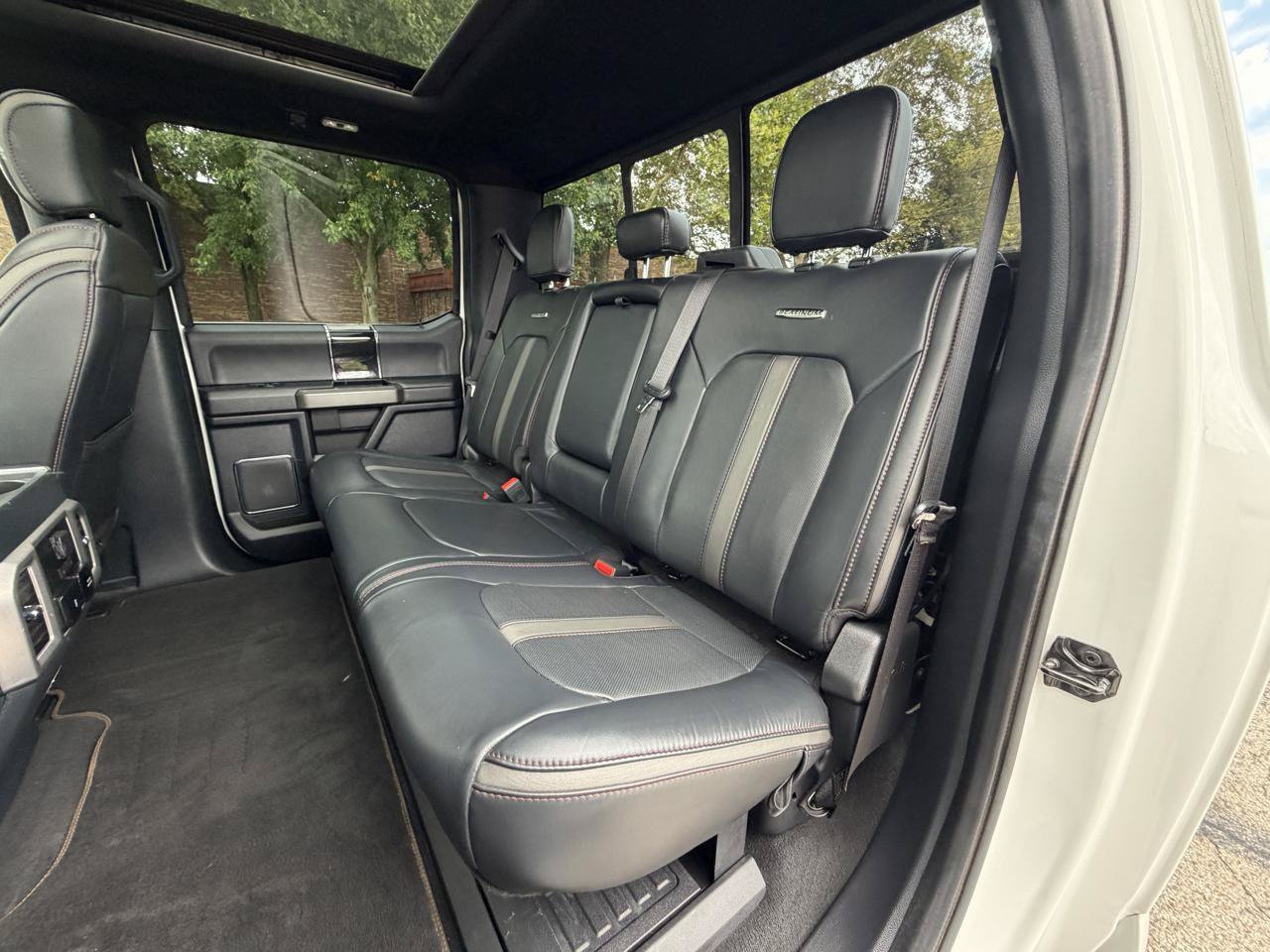 Used 2022 Ford F250 Platinum w/ FX4 Off-Road Package AWD/4WD image 38
