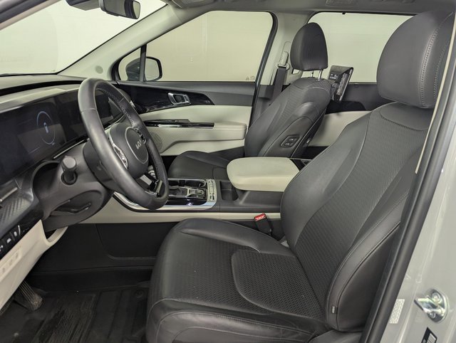 Used 2024 Kia Carnival SX Prestige image 10