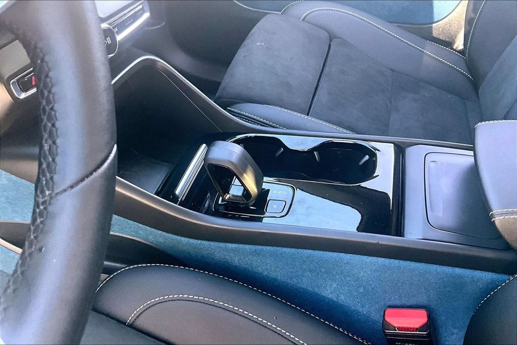 Certified 2023 Volvo C40 P8 Recharge Ultimate AWD/4WD image 19