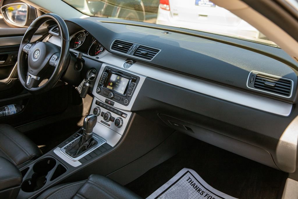 Used 2014 Volkswagen CC R-Line FWD image 11