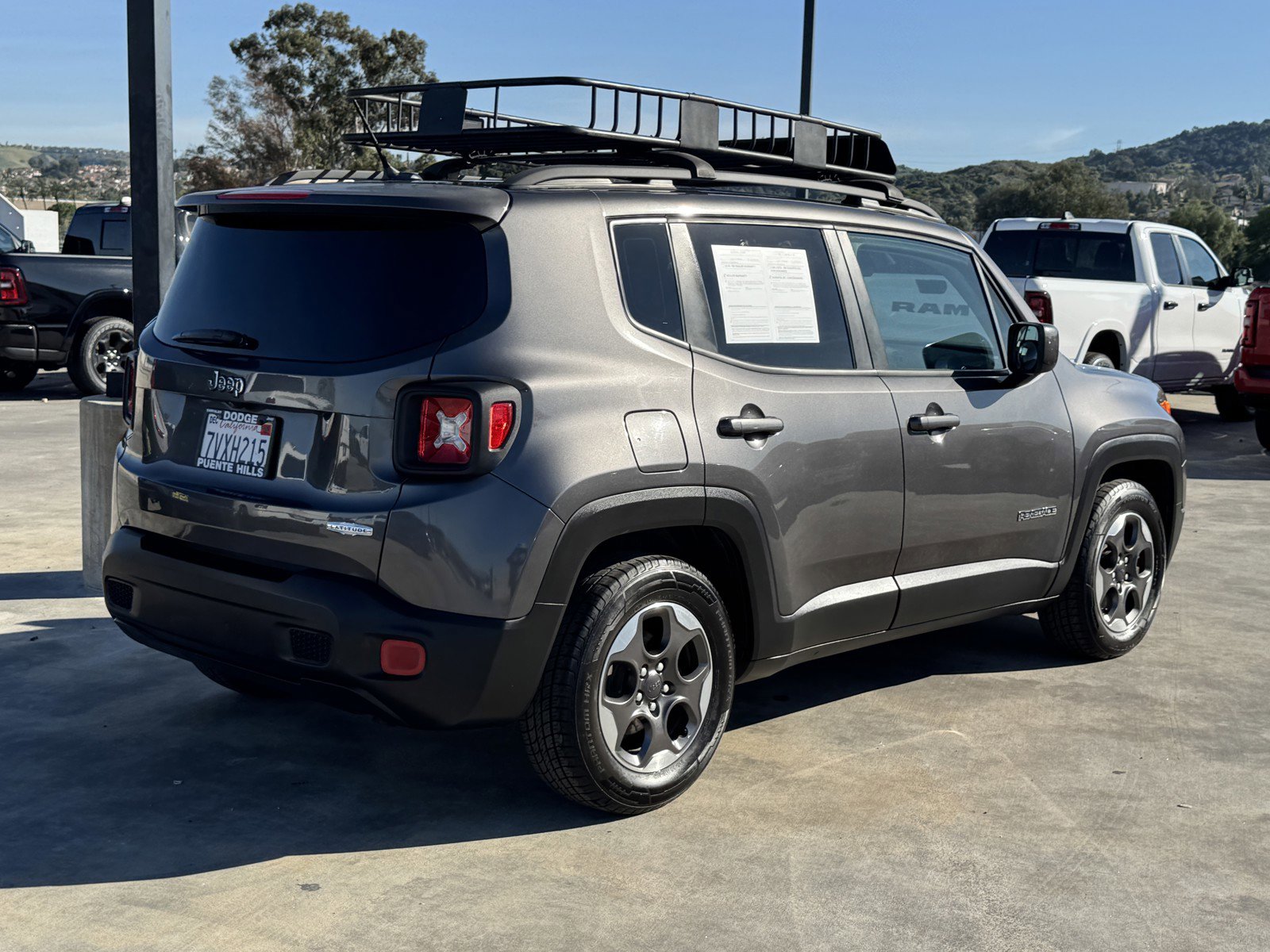 Used 2016 Jeep Renegade Latitude image 6