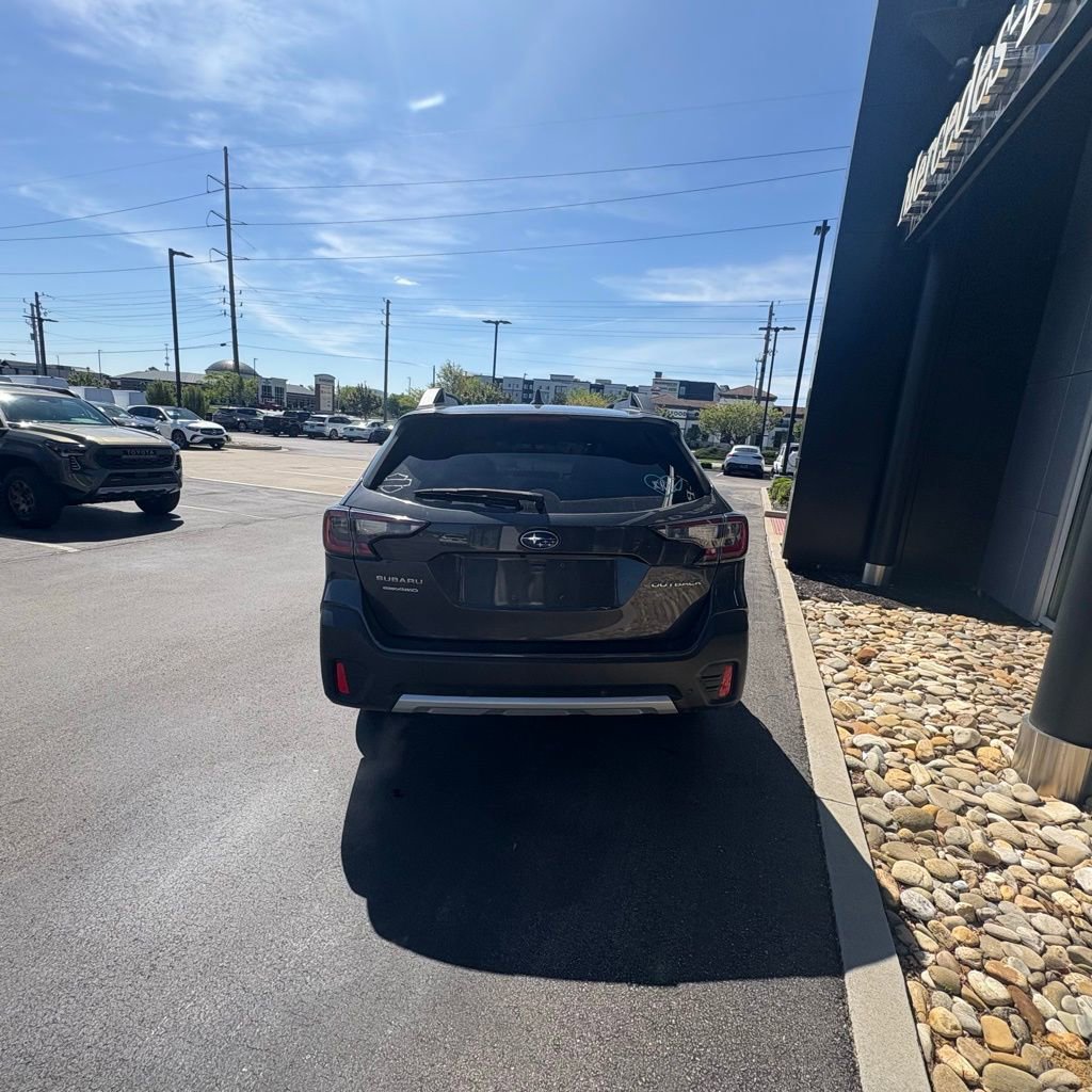 Used 2020 Subaru Outback Limited AWD/4WD image 7