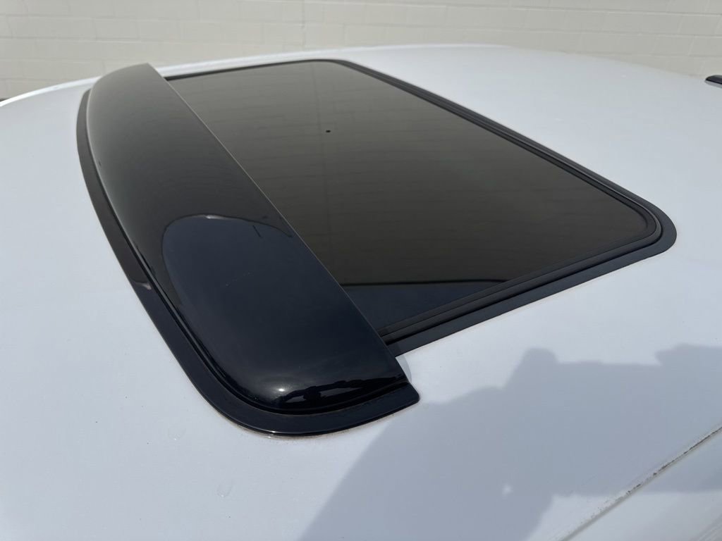 Used 2011 Chrysler 300 Limited w/ Luxury Group image 31