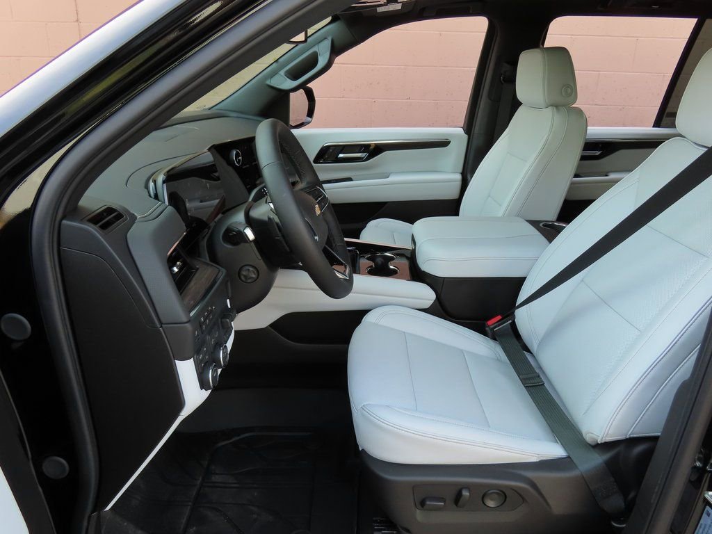 New 2026 Chevrolet Tahoe Premier w/ Sun And Tow Package AWD/4WD image 24