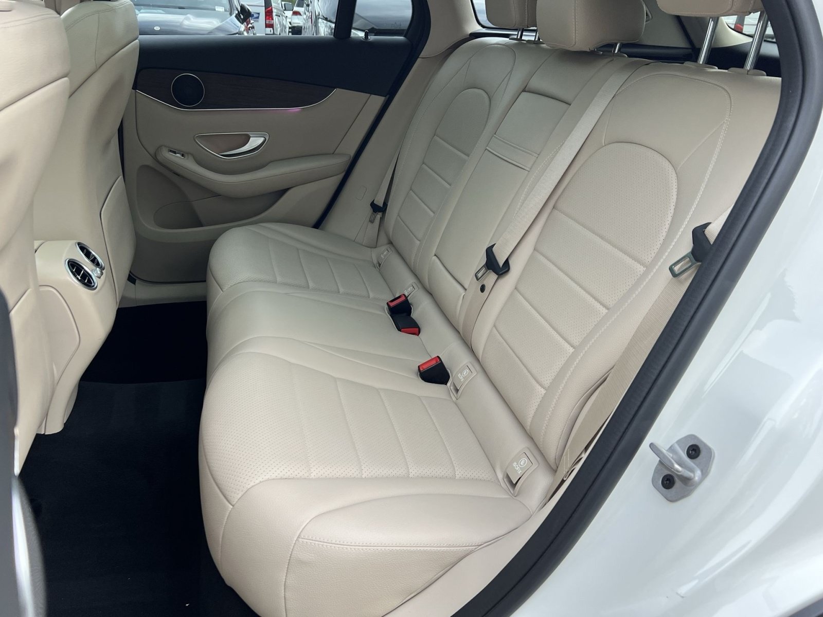 Used 2022 Mercedes-Benz GLC 300 4MATIC w/ Premium Package Lite image 30