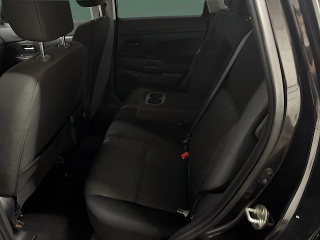 Used 2022 Mitsubishi Outlander Sport ES FWD image 12
