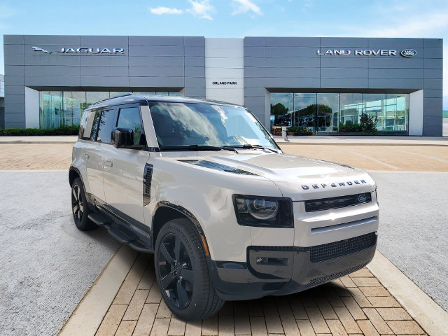 New 2026 Land Rover Defender 110 X-Dynamic SE AWD/4WD image 3