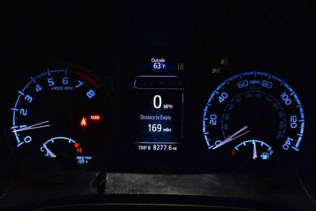 Used 2020 Toyota Tacoma TRD Sport image 26