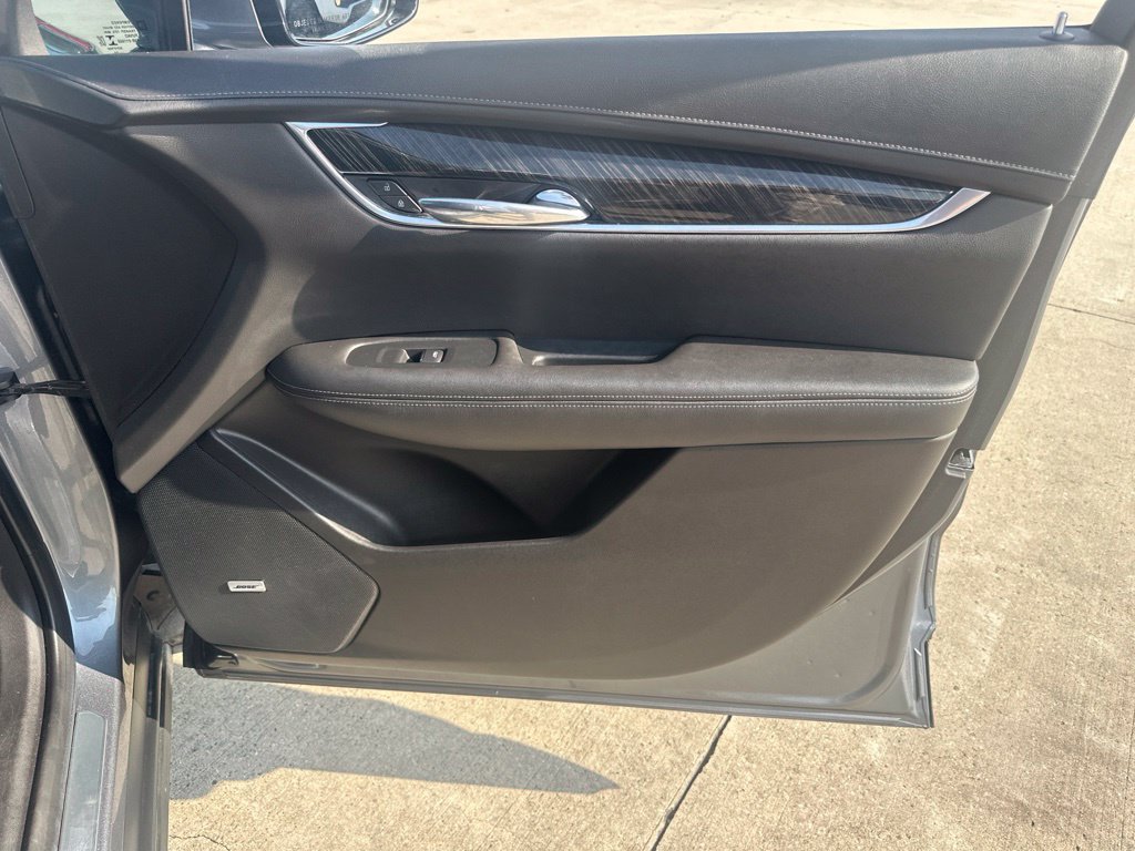 Used 2022 Cadillac XT6 Premium Luxury w/ Technology Package FWD image 42