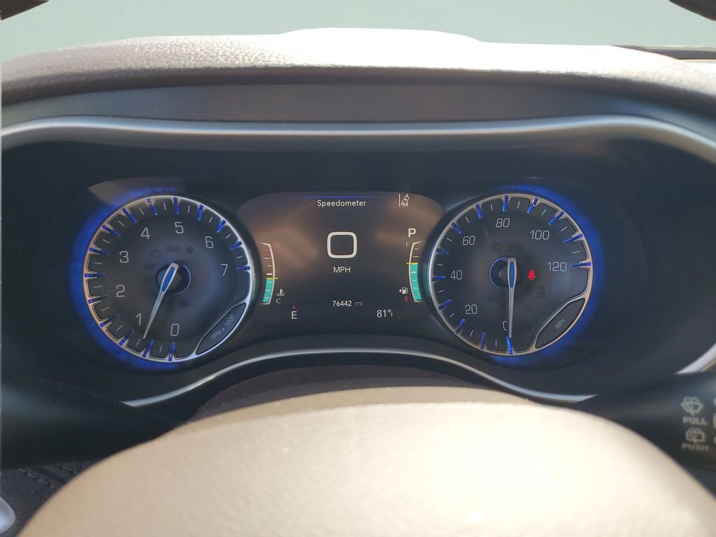 Used 2021 Chrysler Pacifica Touring image 30