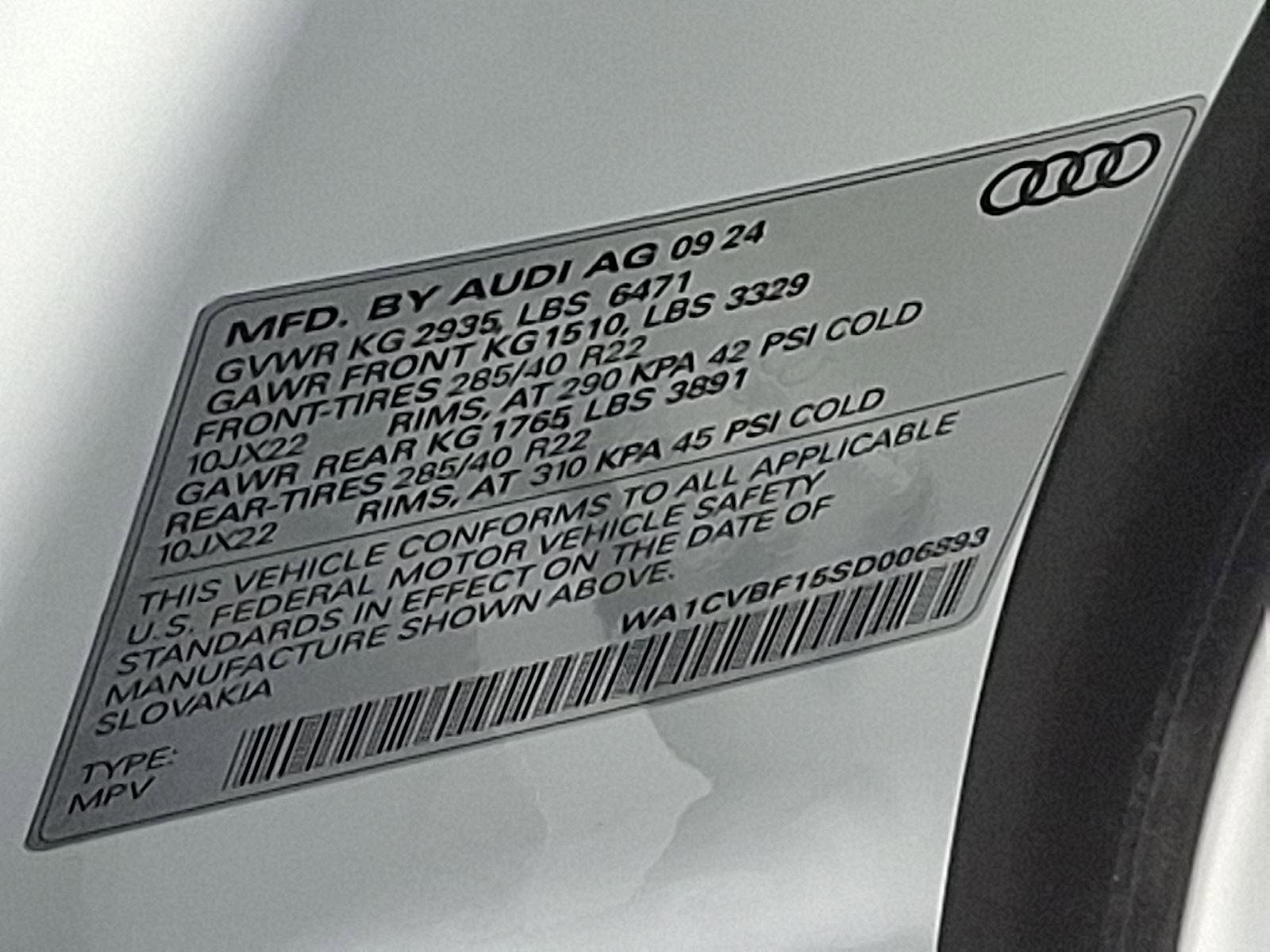 Used 2025 Audi Q8 Prestige w/ Prestige Package image 28