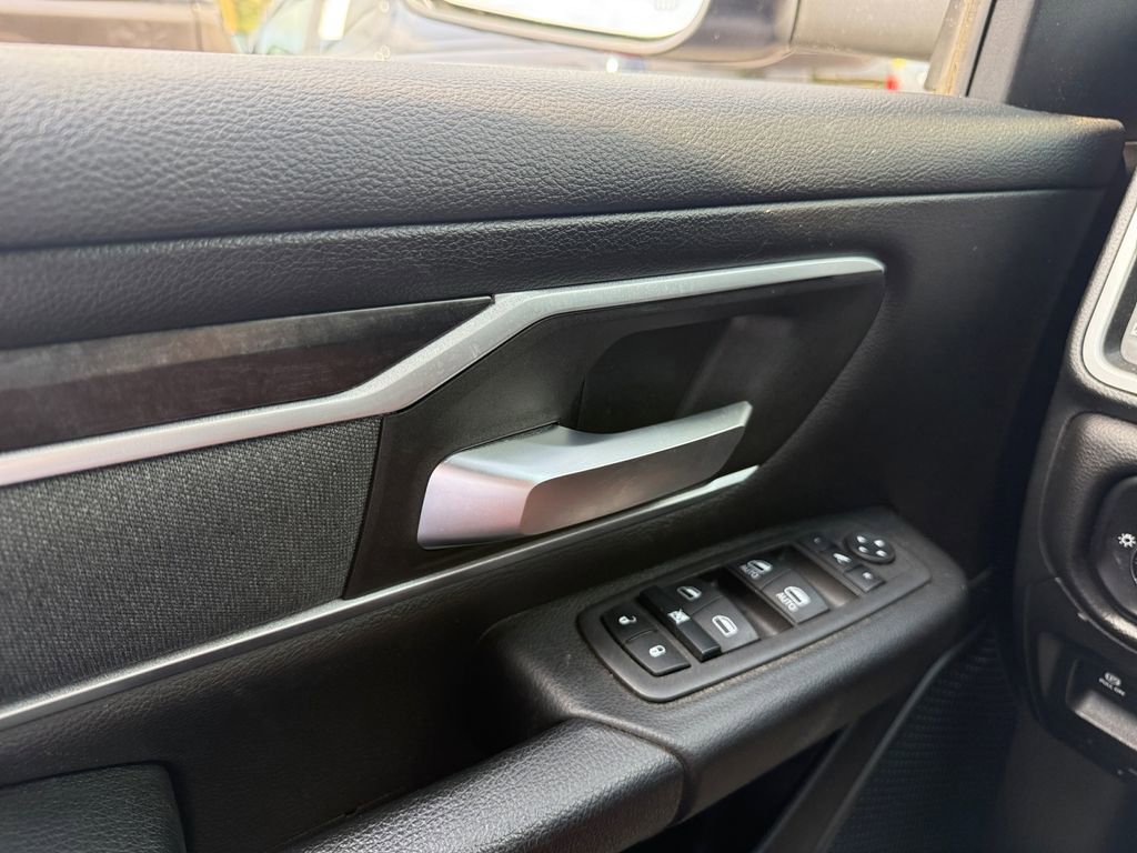 Used 2022 RAM 1500 Big Horn AWD/4WD image 16