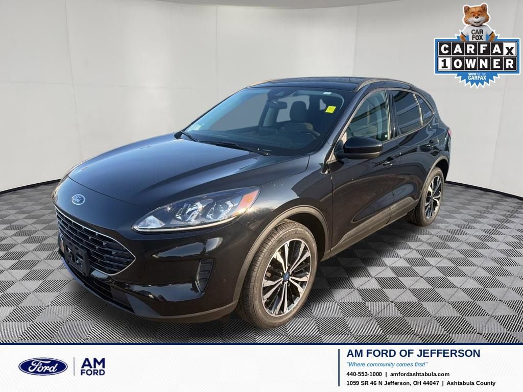 Used 2022 Ford Escape SE w/ SE Sport Appearance Package image 1